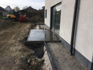 Terras met gepolierde beton